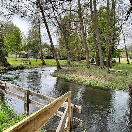 Le Clos Vildor, Maison De Charme Bordée Par La Rivière *