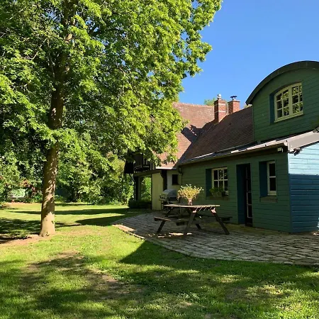 Le Clos Vildor, Maison De Charme Bordée Par La Rivière