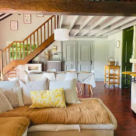 Le Clos Vildor, Maison De Charme Bordée Par La Rivière Canehan