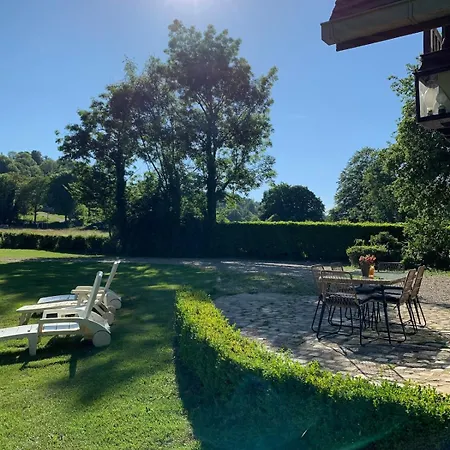 Holiday home Le Clos Vildor, Maison De Charme Bordee Par La Riviere